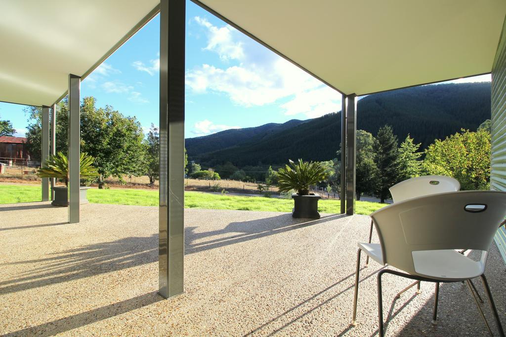 3 Bells Alpine Cottage ブライト エクステリア 写真