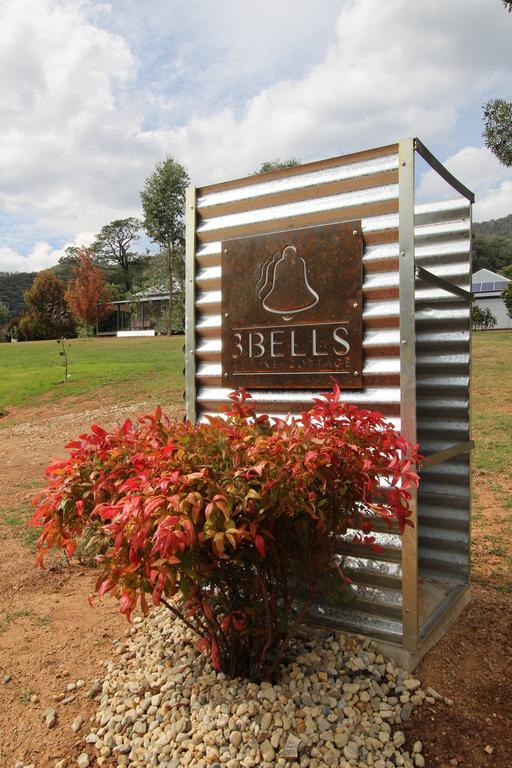 3 Bells Alpine Cottage ブライト エクステリア 写真